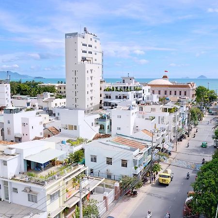 New Century Hotel Nha Trang Exteriör bild