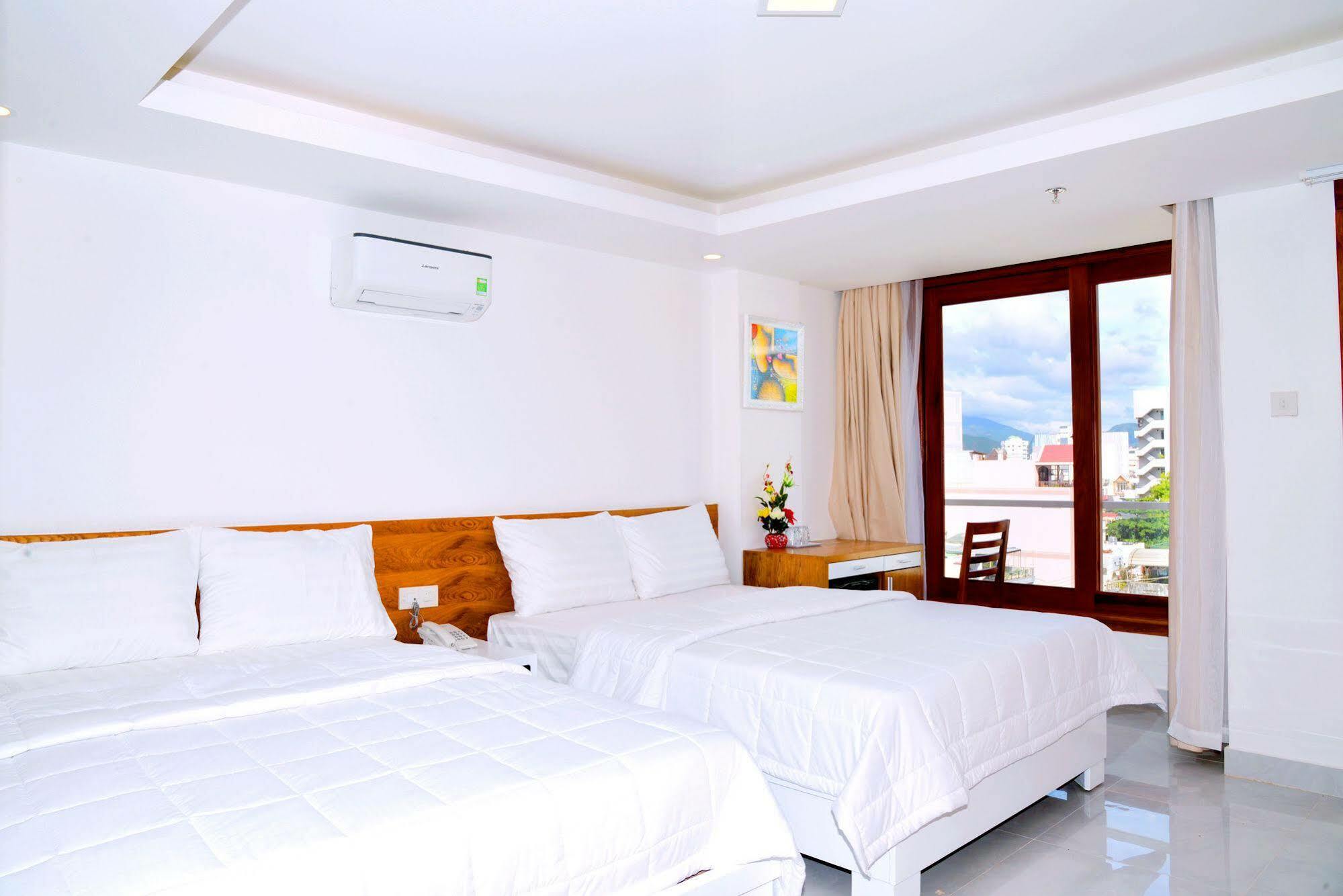 New Century Hotel Nha Trang Exteriör bild